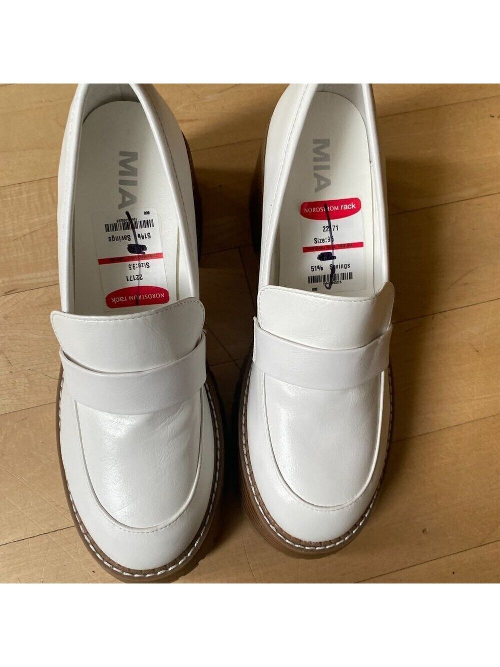 MIA Women Sz 9.5 "Dalilah" Platform Lug Sole Loafer White - some markings